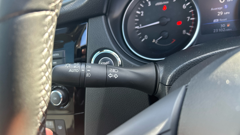 Nissan Qashqai 1.3 DiG-T N-Connecta 5dr [Glass Roof Pack] Petrol Hatchback